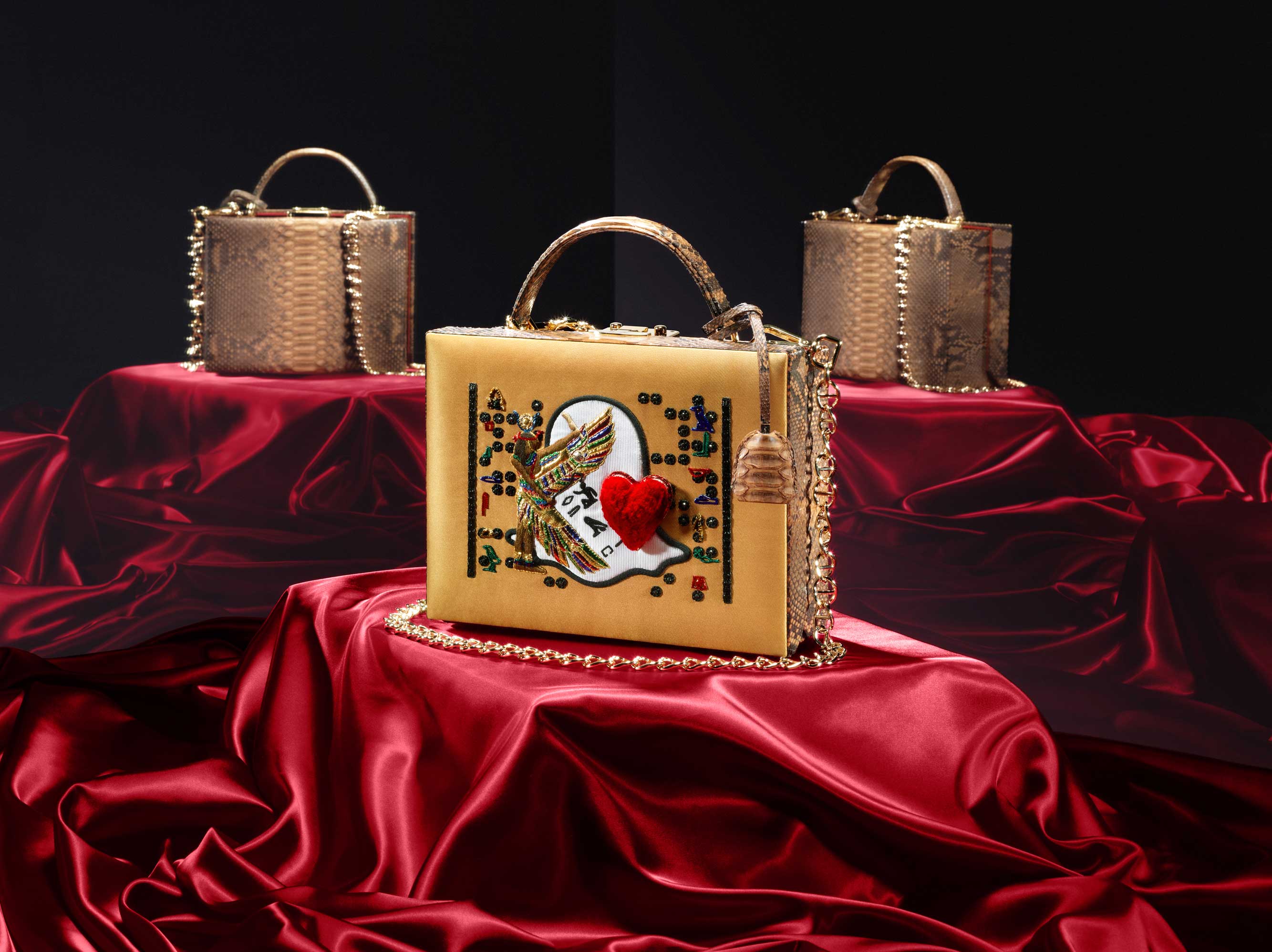 hyo-ma-luxury-exotic-handbags-with-hand-embroidery-art